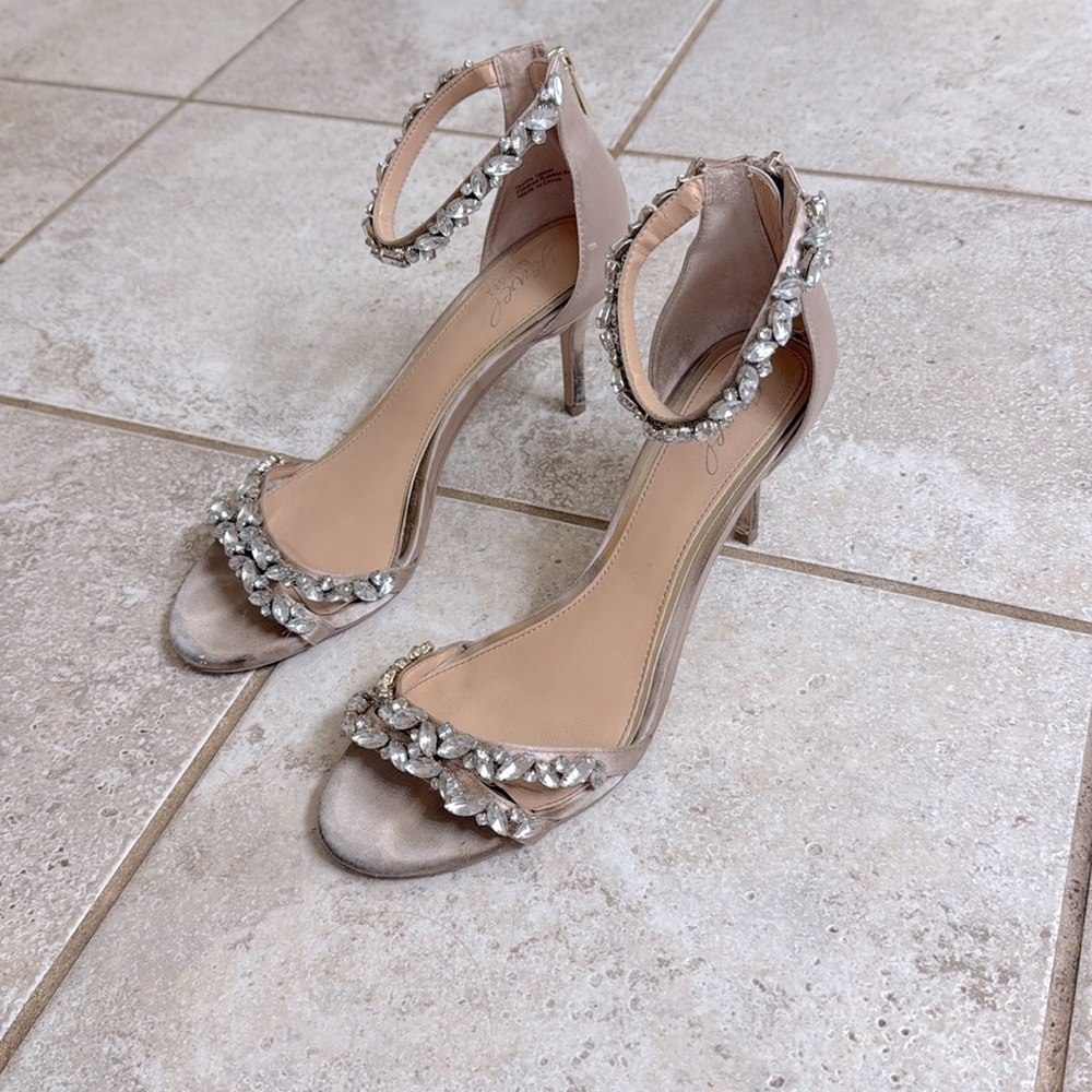 Badgley Mischka Jewel Heels - Picture 2 of 8